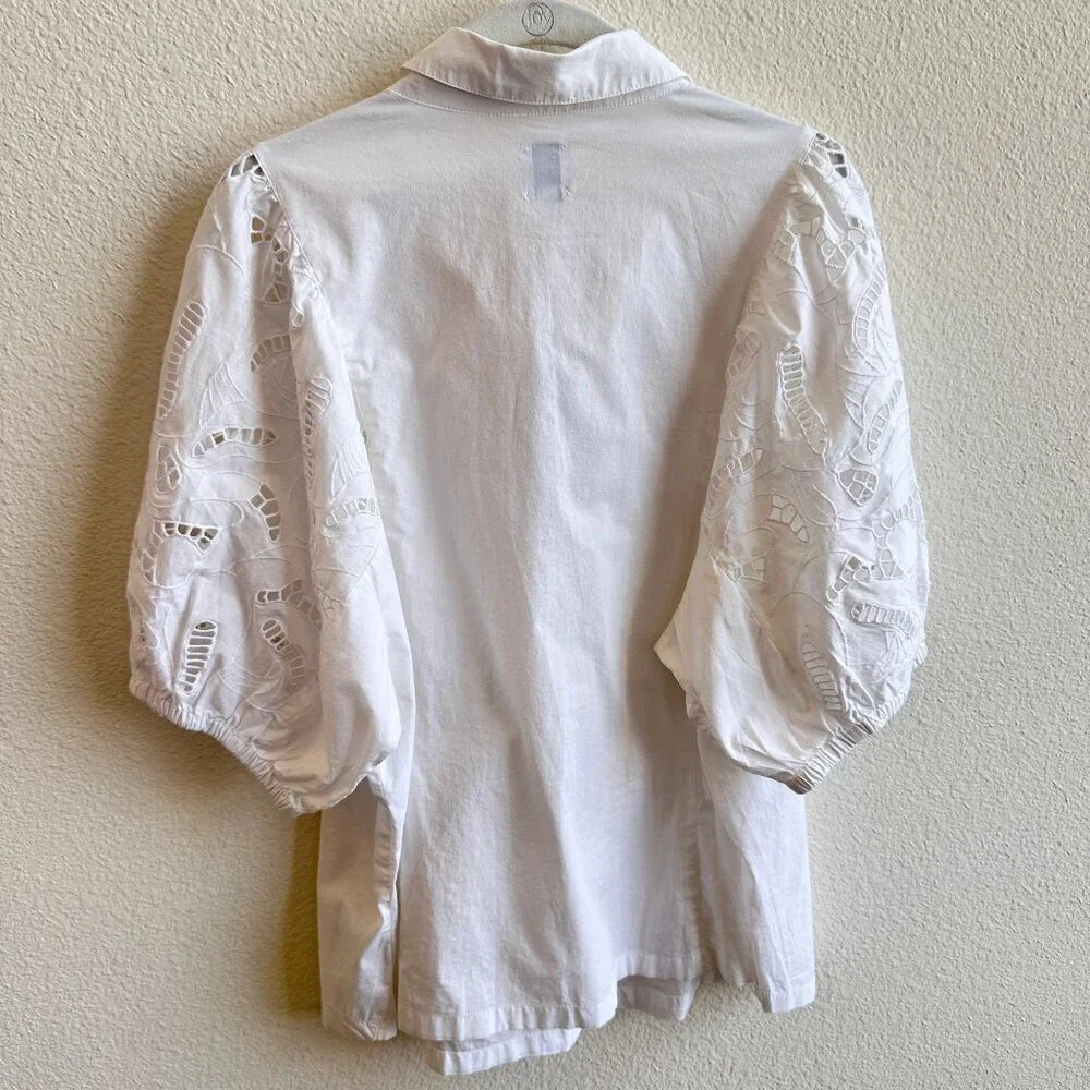 Nic+Zoe Eyelet Embroidered Puff Sleeve Cotton/Span Button Down Blouse - 1X - Picture 3 of 8